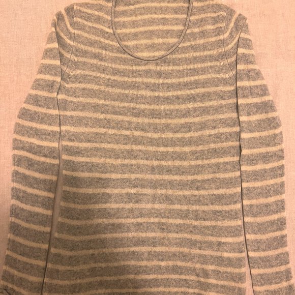 Uniqlo Womens Sweater Gray White - Size S - 100% Cashmere Striped Crew Neck - Picture 2 of 3